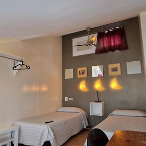 Habitación con 2 Camas Individuales